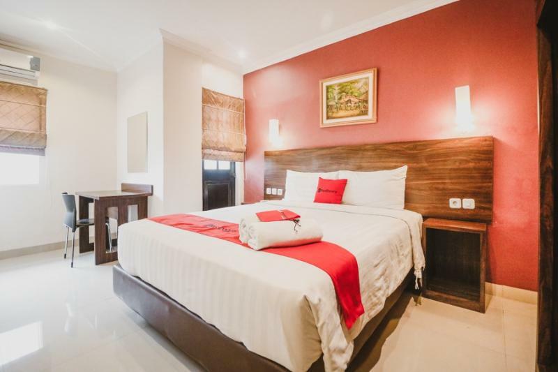 Reddoorz Premium @ Thamrin Kebon Sirih Jacarta Exterior foto